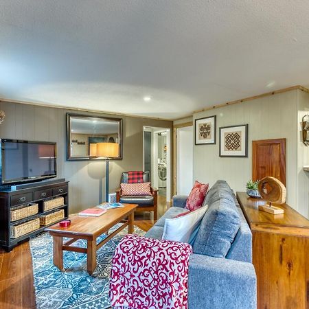 Cozy Coleman St. Cottage Bethel 外观 照片
